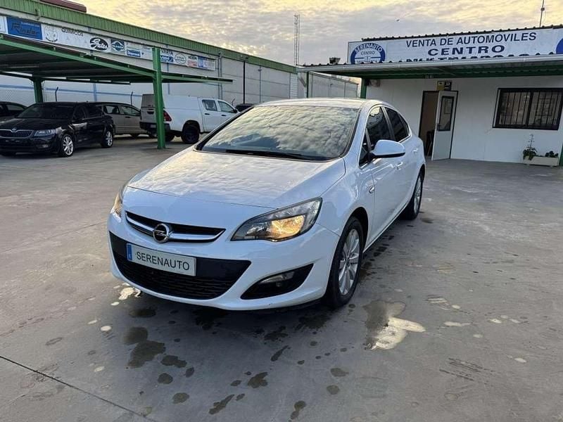 Blanco Usado 2016 Opel Astra Elegance Berlina | 8899 € (Precio justo) - Imagen 1/4