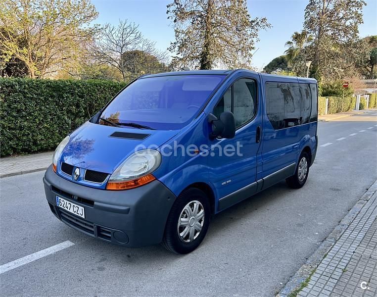 Usado Renault Trafic 150 CV (110 kW) 2024 Azul Monovolumen