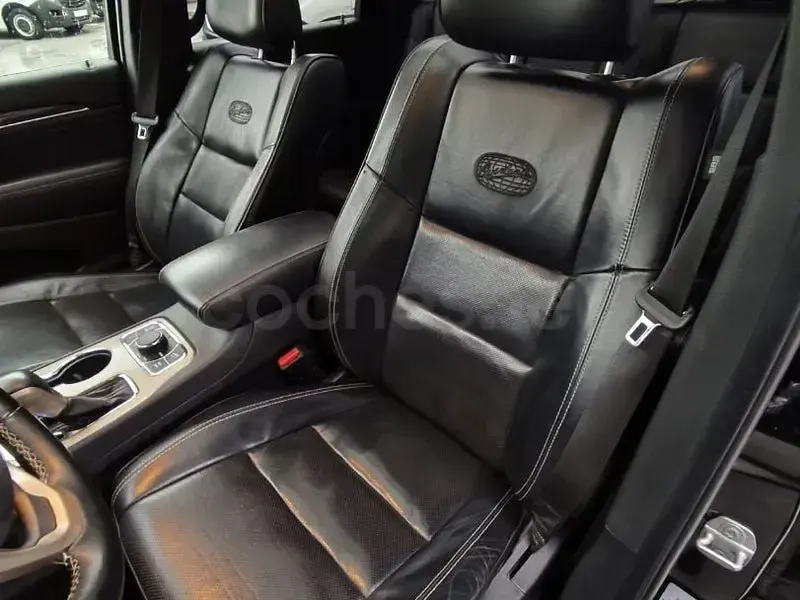 Usado Jeep Grand Cherokee Overland 250 CV (183 kW) 2018 Negro SUV