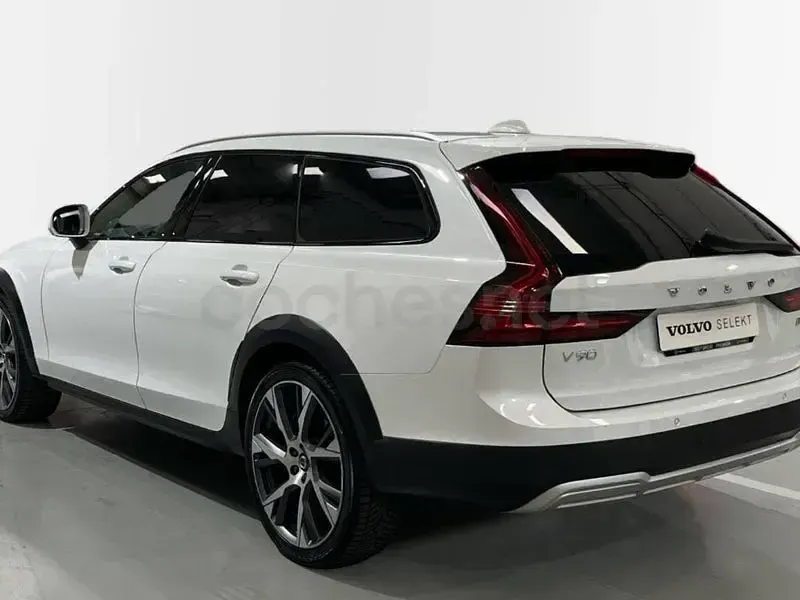 Usado Volvo V90 CC Plus 197 CV (144 kW) 2024 Blanco Familiar