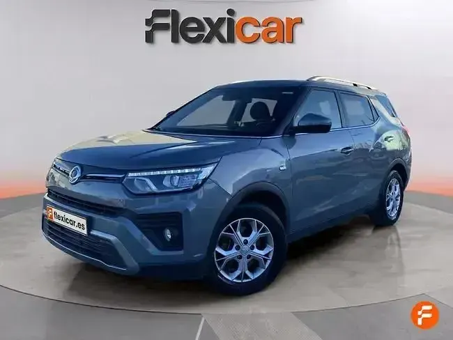 Usado SsangYong Tivoli 163 CV (119 kW) 2023 Gris SUV