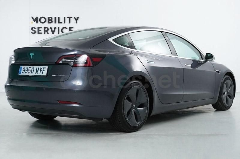 Käytetty Tesla Model 3 350 kW (476 HP) 2019 Harmaa Sedan