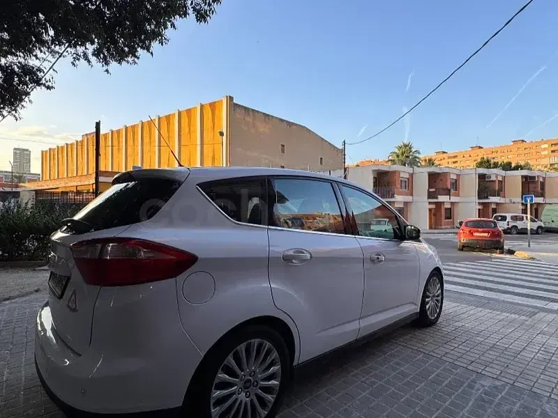 Usado Ford C-MAX Titanium 115 CV (84 kW) 2012 Blanco Monovolumen