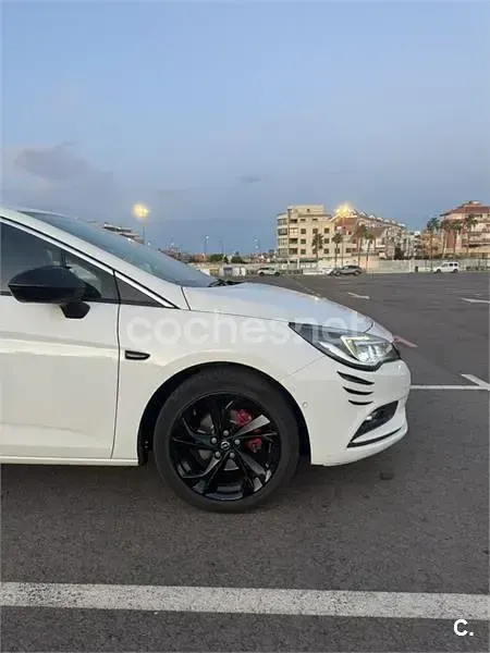 Usado Opel Astra Dynamic 110 CV (80 kW) 2018 Blanco Berlina