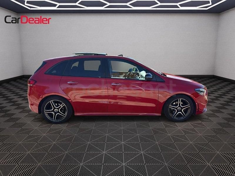 Usado Mercedes B200 150 CV (110 kW) 2020 Rojo Monovolumen