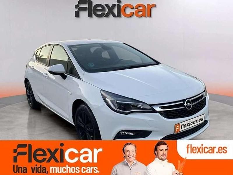 Blanco Usado 2018 Opel Astra Business Utilitario | 9990 € (Precio justo) - Imagen 1/4