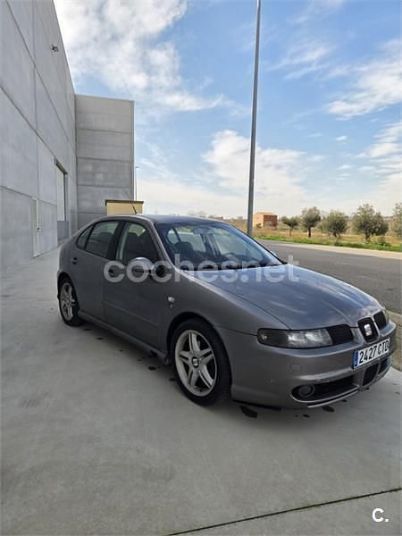 Usado Seat Leon FR 150 CV (110 kW) 2004 Beige Utilitario