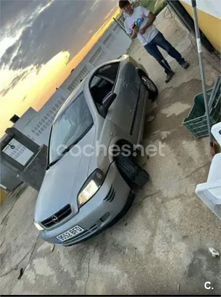 Usado Opel Astra 125 CV (91 kW) 2001 Gris / plata Coupe