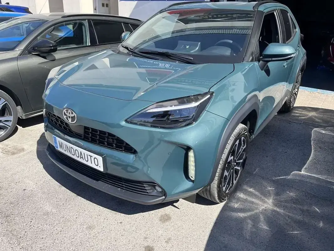 Nuevo Toyota Yaris Cross Active 131 CV (96 kW) 2026 Verde SUV