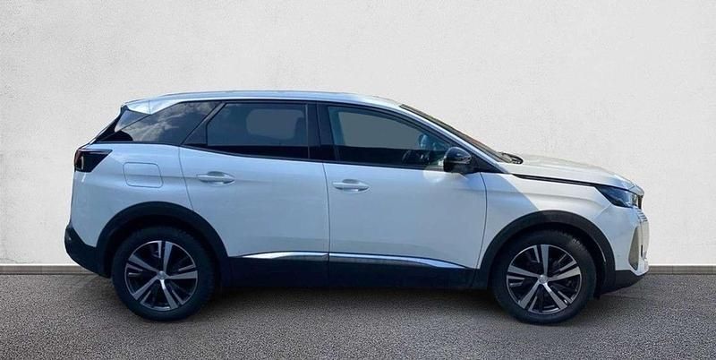 Usado Peugeot 3008 Allure 129 CV (94 kW) 2019 Blanco SUV