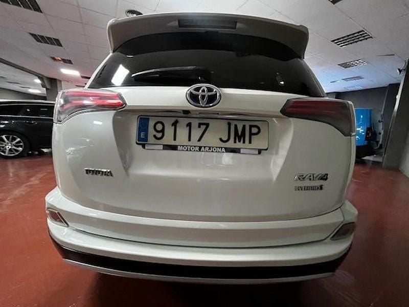 Usado Toyota RAV4 Hybrid Advance 197 CV (144 kW) 2016 Blanco SUV