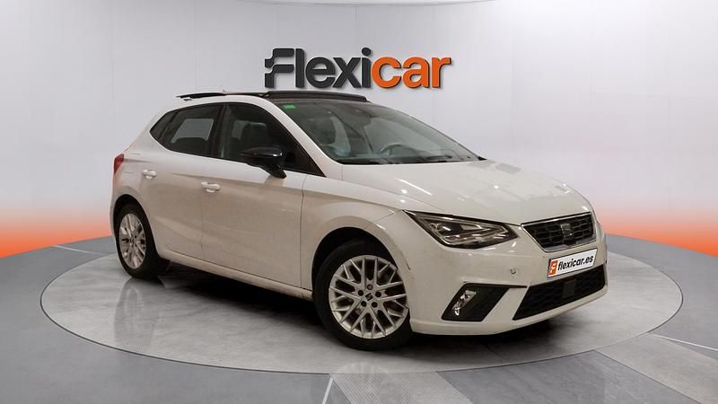 Usado Seat Ibiza FR 110 CV (80 kW) 2022 Blanco Utilitario