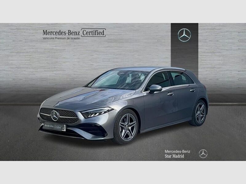 Gris Usado 2024 Mercedes A200 AMG line Berlina | 33.990 € (Precio justo) - Imagen 1/4