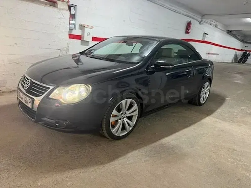 Usado VW Eos 160 CV (117 kW) 2009 Azul Descapotable