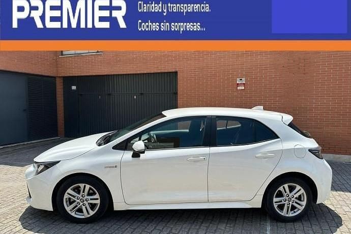 Usado Toyota Corolla Active 126 CV (92 kW) 2020 Blanco Berlina