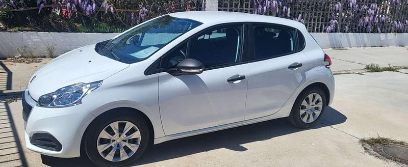 Usado Peugeot 208 Access 75 CV (55 kW) 2017 Blanco Utilitario