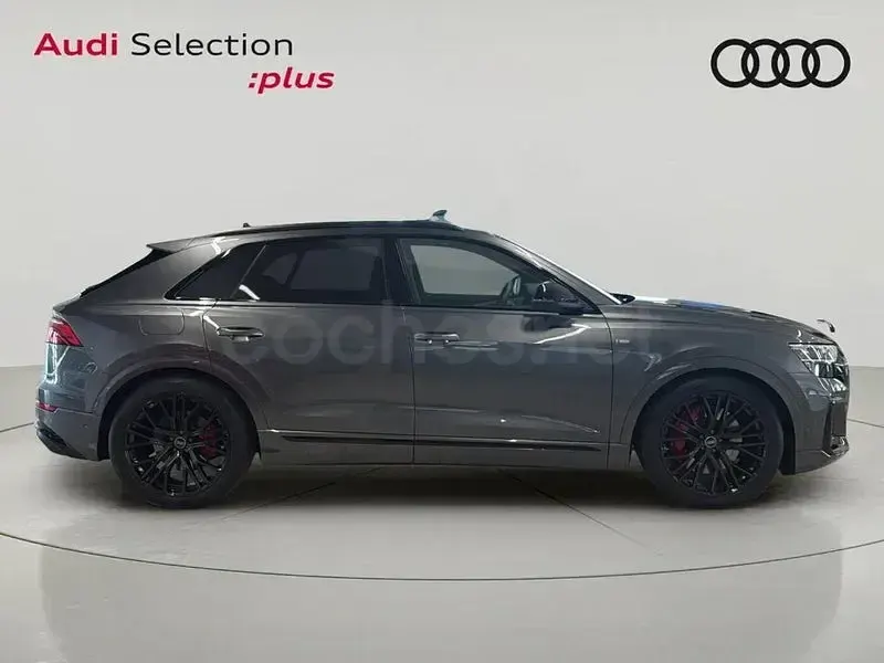Usado Audi Q8 Sport 490 CV (360 kW) 2026 Gris / plata SUV