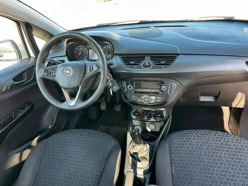 Usado Opel Corsa Expression 75 CV (55 kW) 2017 Blanco Utilitario