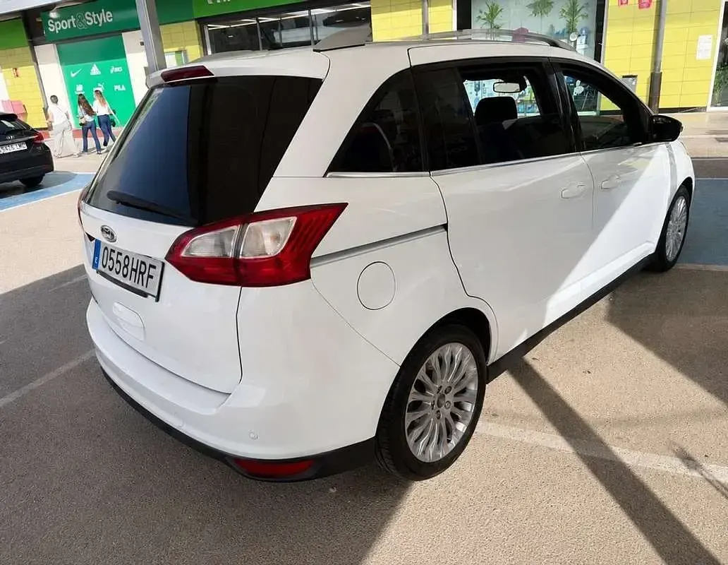 Usado Ford Grand C-Max Titanium 140 CV (102 kW) 2013 Blanco Monovolumen