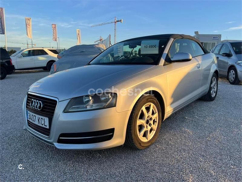 Usado Audi A3 Cabriolet Attraction 105 CV (77 kW) 2011 Gris / plata Descapotable