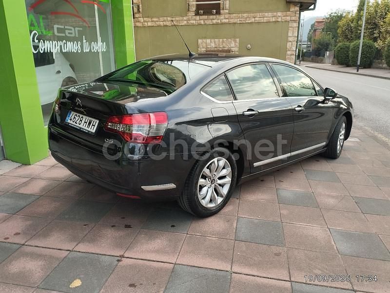 Usado Citroën C5 140 CV (102 kW) 2014 Negro Berlina