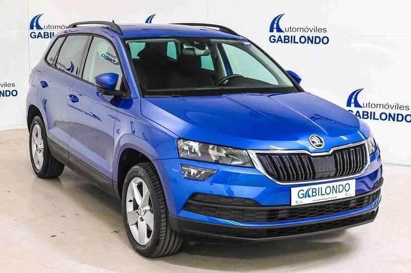 Usado Skoda Karoq Ambition 151 CV (111 kW) 2020 Azul SUV