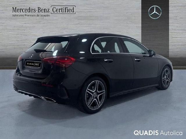 Usado Mercedes A180 136 CV (100 kW) 2024 Negro noche