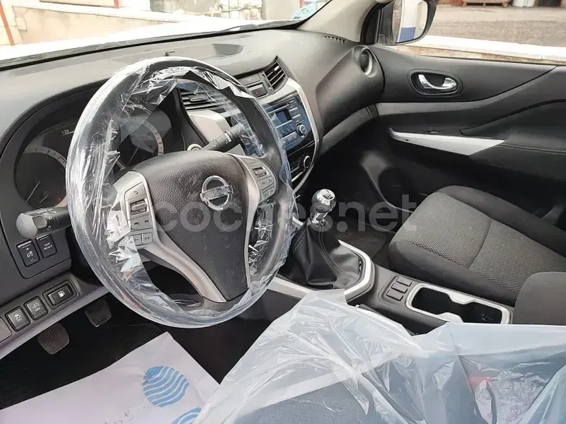 Usado Nissan Navara Acenta 160 CV (117 kW) 2017 Blanco Pickup/Camioneta