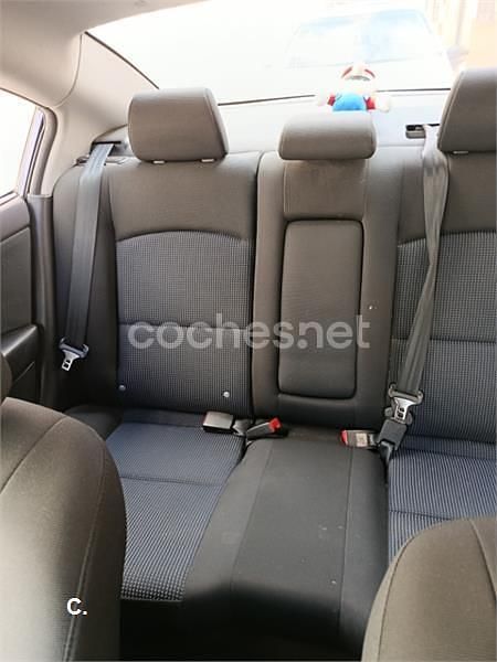 Usado Mazda 3 Sportive 109 CV (80 kW) 2004 Azul Berlina