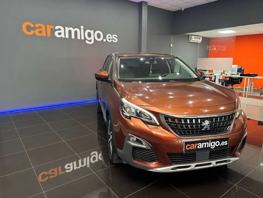 Usado Peugeot 3008 Allure 120 CV (88 kW) 2016 Burdeos SUV