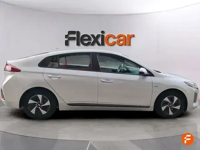 Usado Hyundai Ioniq 141 CV (103 kW) 2018 Gris Utilitario