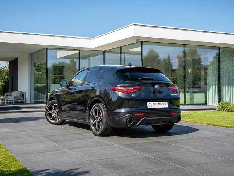 Usado Alfa Romeo Stelvio Veloce 210 CV (154 kW) 2024 Negro SUV