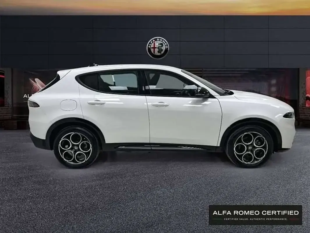 Usado Alfa Romeo Tonale Sprint 131 CV (96 kW) 2025 Negro SUV