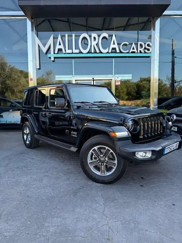 Usado Jeep Wrangler Sahara 200 CV (147 kW) 2020 Negro SUV