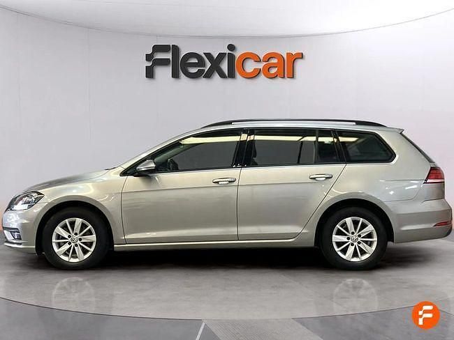 Usado VW Golf VII Business 115 CV (84 kW) 2018 Gris / plata Familiar