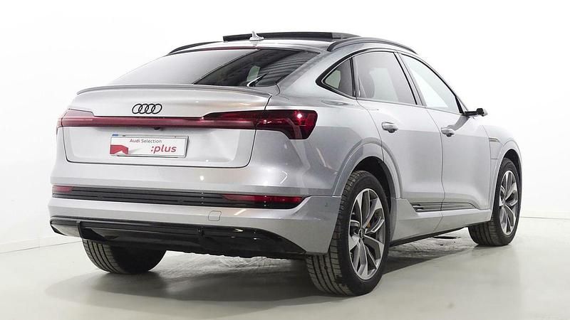 Usado Audi e-tron S-line plus 300 kW (408 CV) 2022 Gris SUV