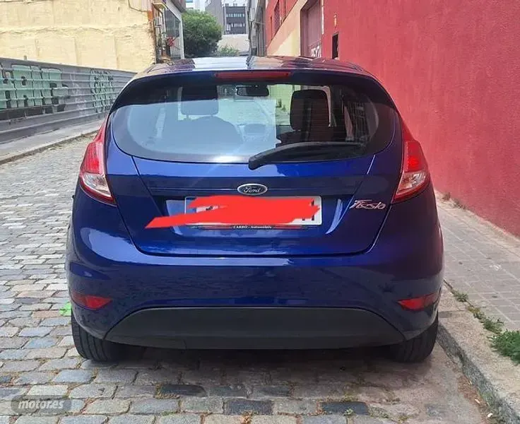 Usado Ford Fiesta Trend 74 CV (54 kW) 2016 Azul Utilitario