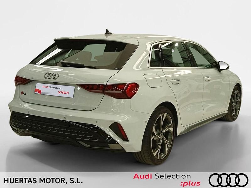 Usado Audi A3 S-Line 150 CV (110 kW) 2024 Blanco Berlina
