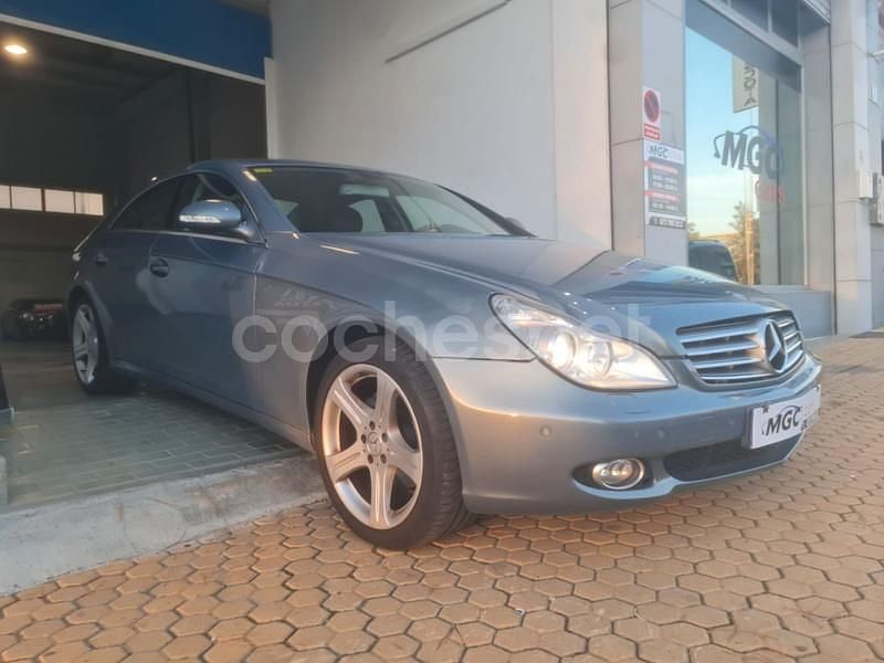 Usado Mercedes CLS320 224 CV (164 kW) 2006 Azul Berlina