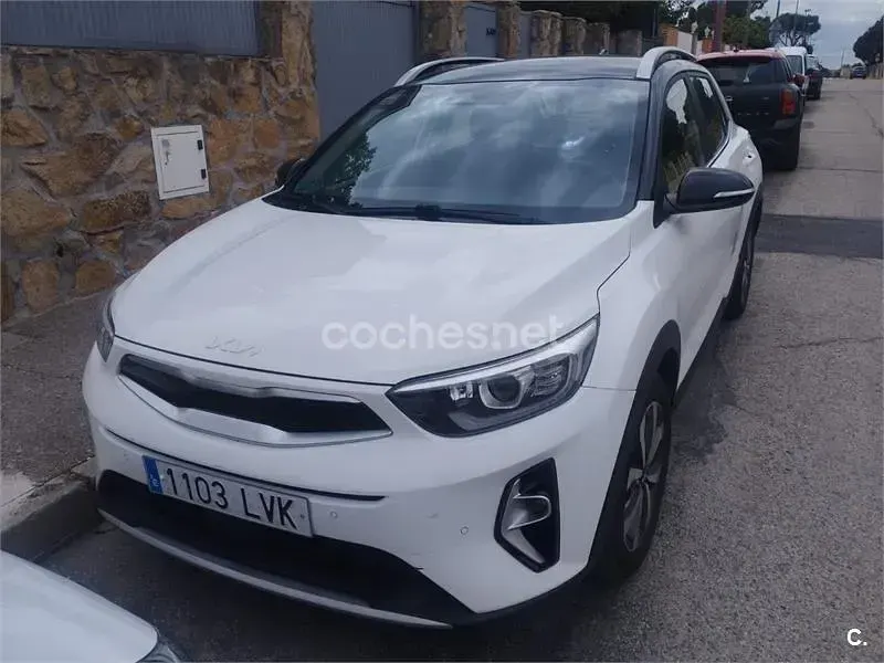 Usado Kia Stonic 120 CV (88 kW) 2021 Blanco SUV