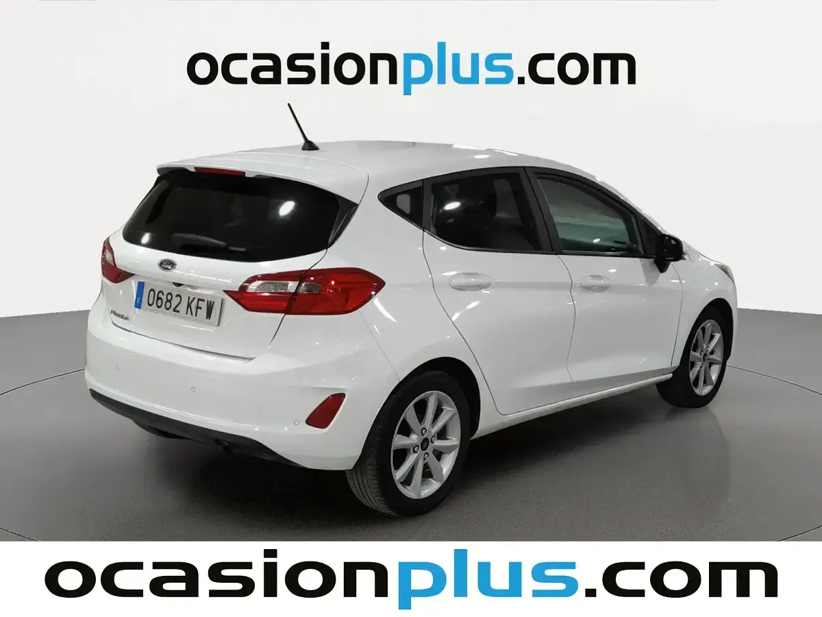 Usado Ford Fiesta Trend+ 100 CV (73 kW) 2017 Blanco Utilitario