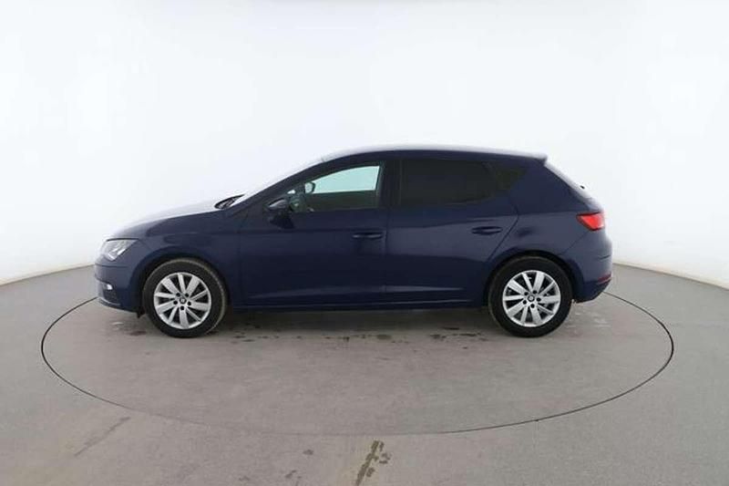 Usado Seat Leon Reference 116 CV (85 kW) 2019 Azul Berlina