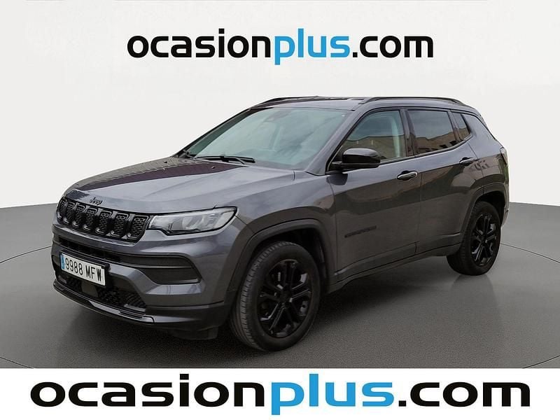 Usado Jeep Compass Night Eagle 130 CV (95 kW) 2023 Gris SUV