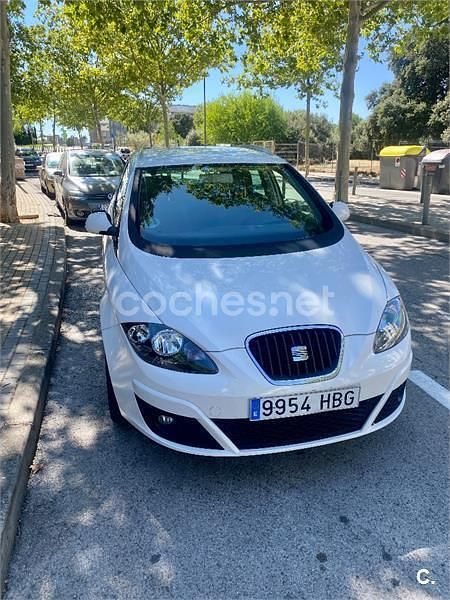 Blanco Usado 2011 Seat Altea XL Style Monovolumen | 6800 € (Precio justo) - Imagen 1/4