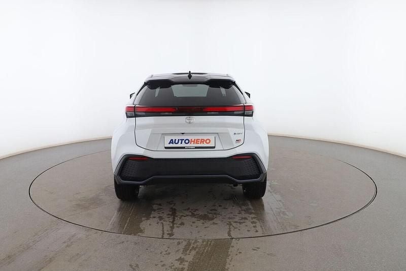 Usado Toyota C-HR Advance 197 CV (144 kW) 2024 Blanco SUV