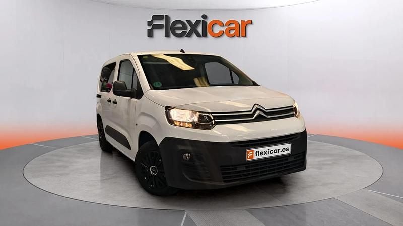 Usado Citroën Berlingo Feel 102 CV (75 kW) 2020 Blanco Monovolumen