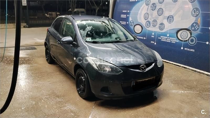Usado Mazda 2 Active 68 CV (50 kW) 2009 Granate Utilitario