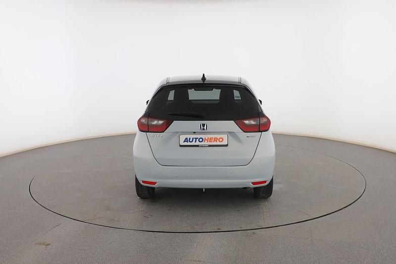 Usado Honda Jazz Executive 109 CV (80 kW) 2021 Gris Utilitario