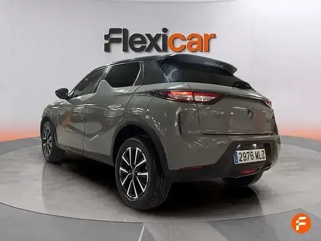 Usado DS Automobiles DS3 Crossback Performance 130 CV (95 kW) 2023 Gris SUV