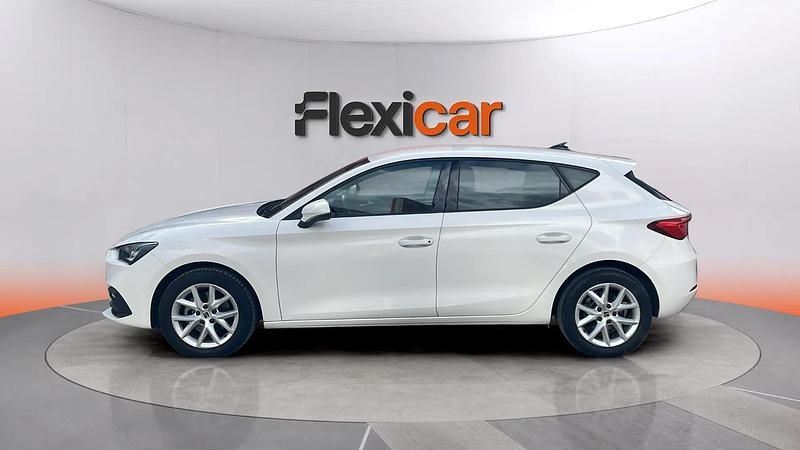 Usado Seat Leon Reference 116 CV (85 kW) 2021 Blanco Berlina